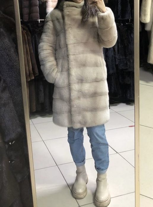 Продам норковую шубу