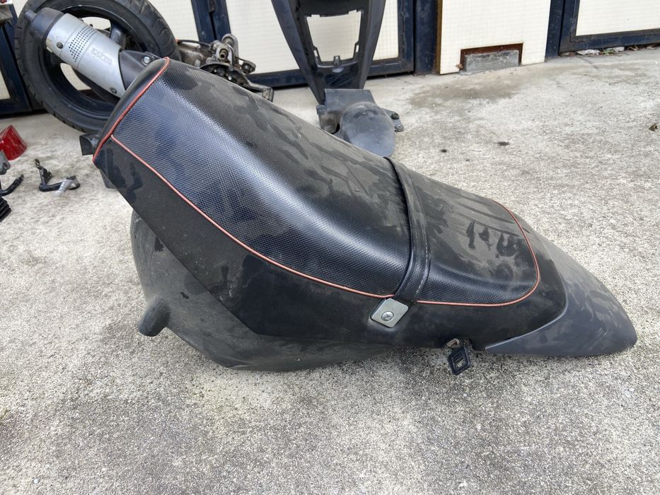 Malaguti f12 100cc 2t цял или на части