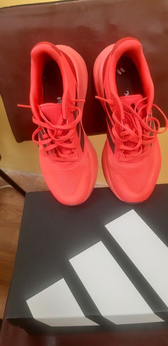 Маратонки- адидас