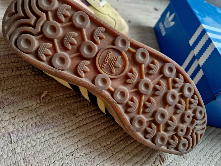 маратонки Nike Gazelle номер 38