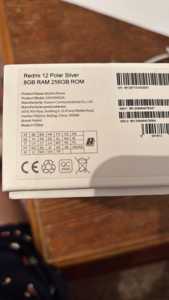 Redmi 12.