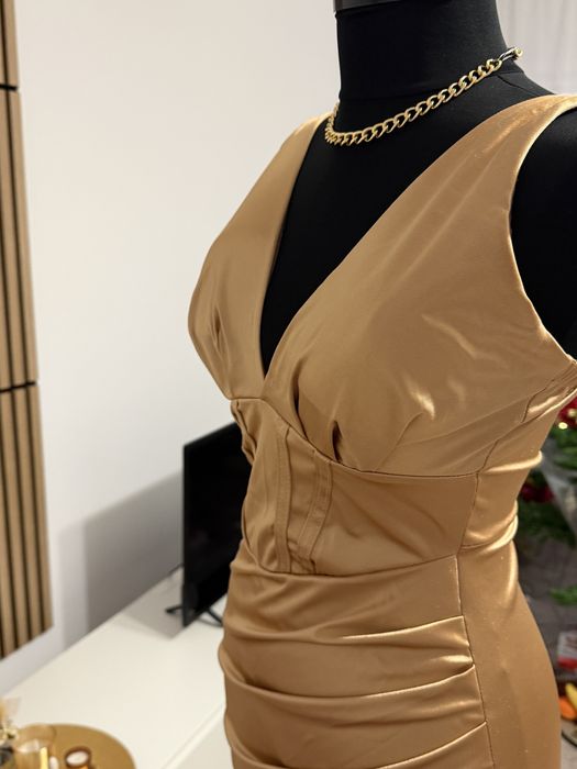 Rochie aurie marime XS superba de ocazie