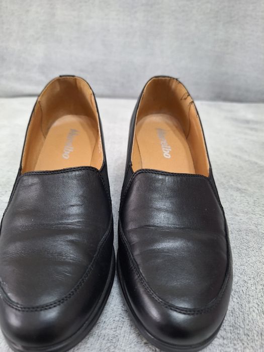 Vand pantofi dama cu toc,nr.37