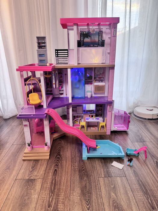 Casuta papusi Barbie