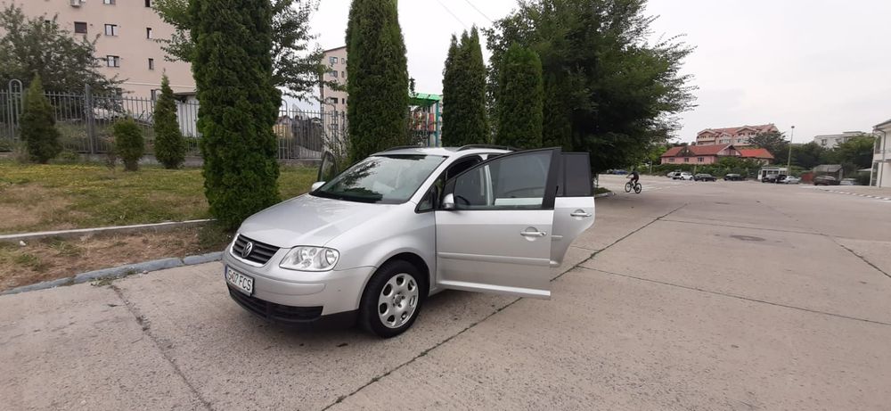 Vând Vw Touran 2006, unic proprietar pe România