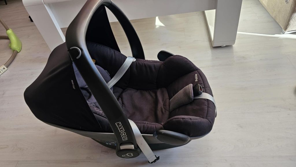 Стол за кола/ кошница Maxi Cosi Pebblee