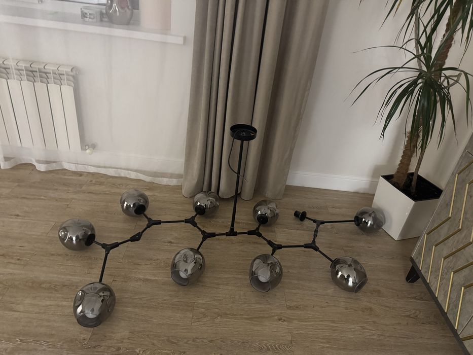 Продается дизайнерская люстра