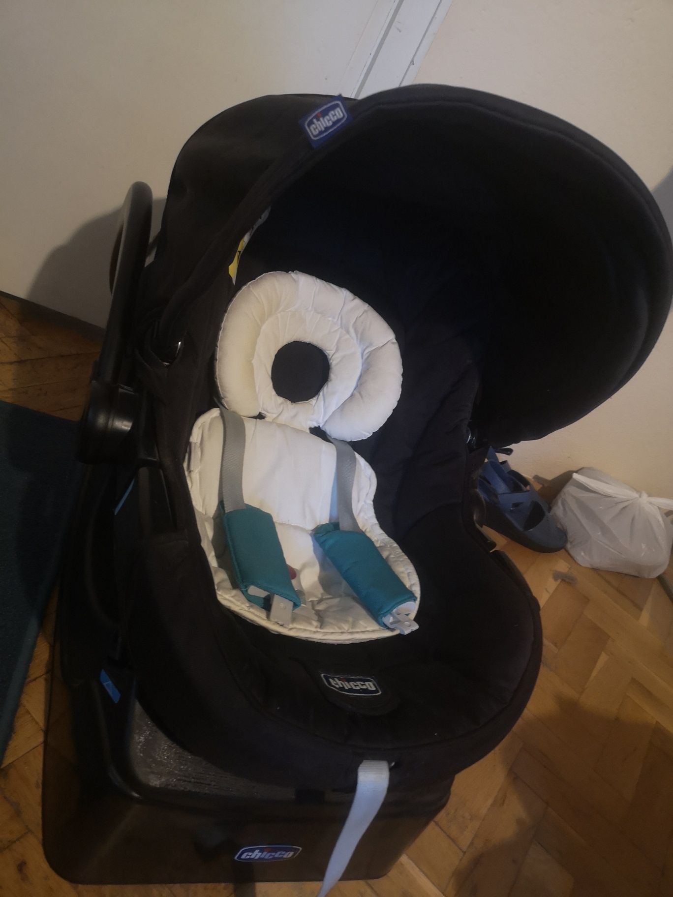 Бебешко кошче(столче)  chicco Autofix