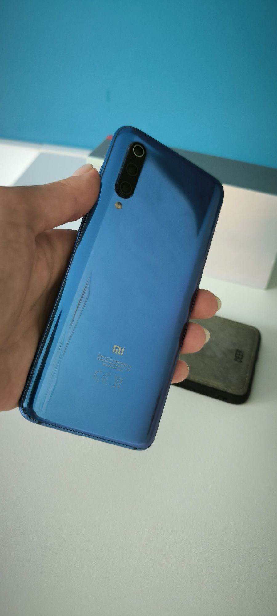 Смартфон Xiaomi Mi 9