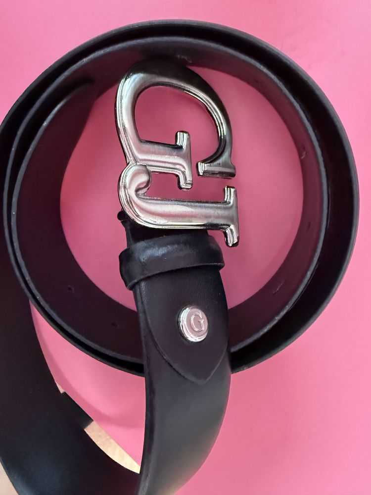 Дамски колан Guess