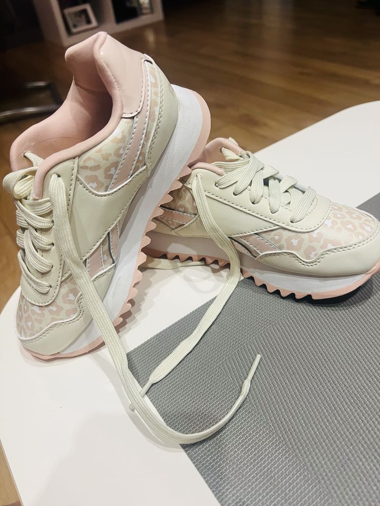 Детски маратонки REEBOK
