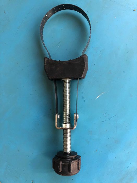 Cheie filtru ulei auto