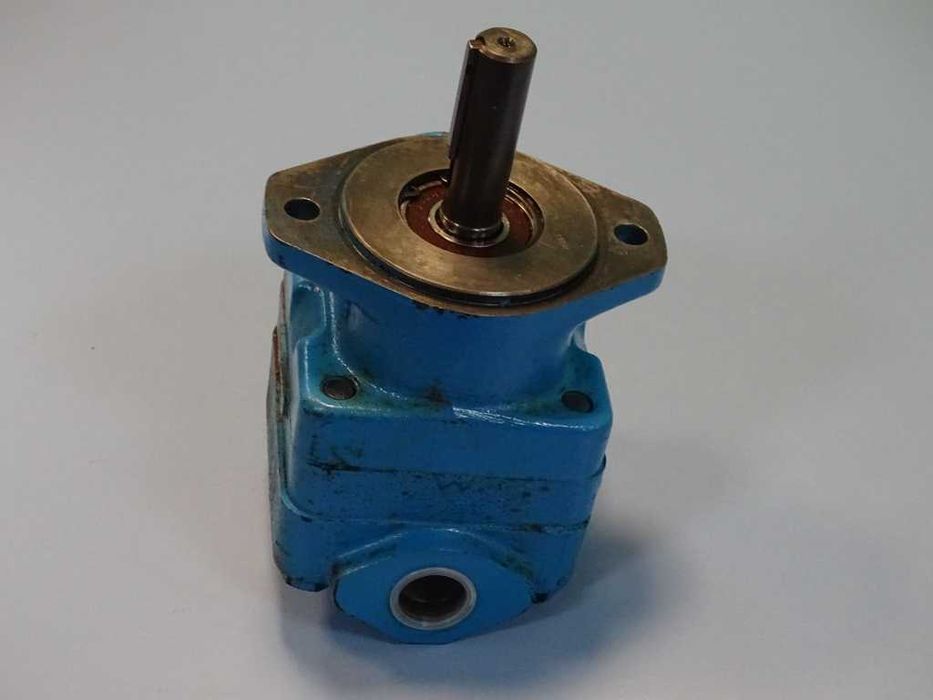 Хидравлична помпа Vickers V210 9W 1A12S214 Hydraulic vane pump