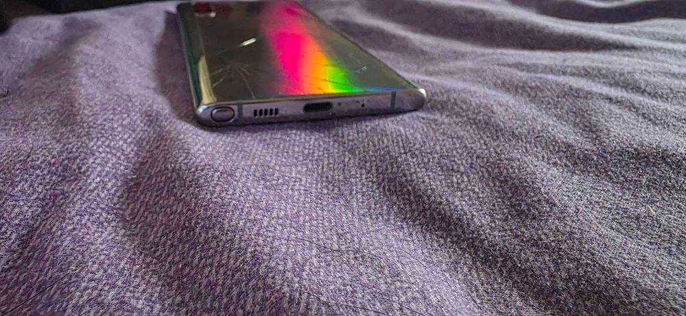 Samsung Galaxy Note 10 8GB RAM 256GB  Aura Glow ПЪЛЕН КОМПЛЕКТ!