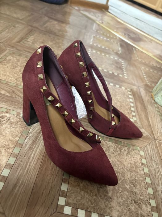 Туфли на каблуках