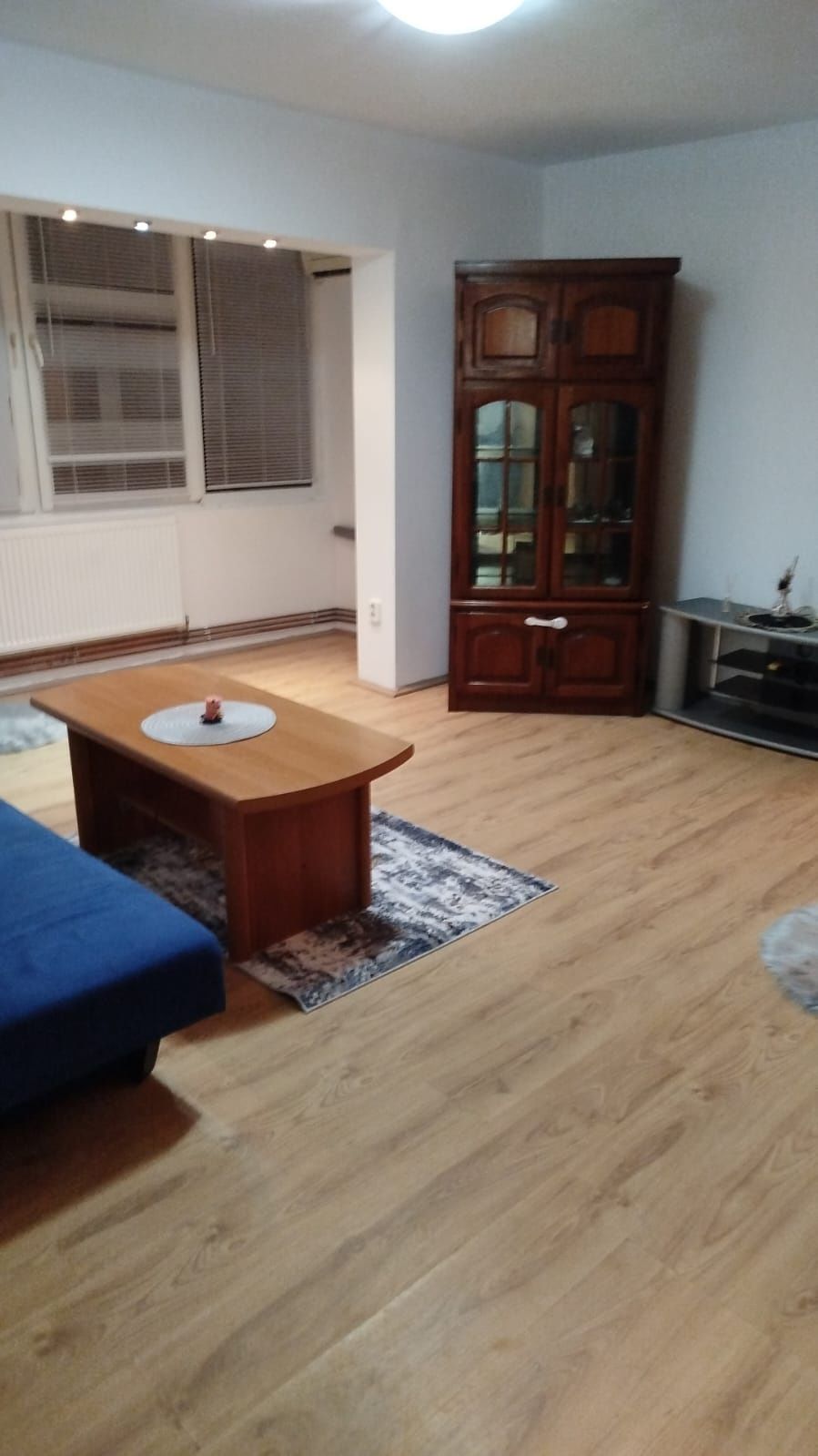 Închiriez apartament