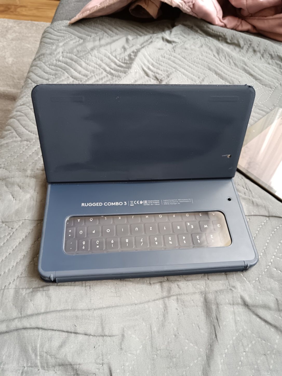Клавиатура/Калъф/ Протектор Logitech Rugged Combo 3 Touch