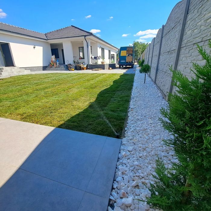 Întrețin spatii verzi, scarificat etc.