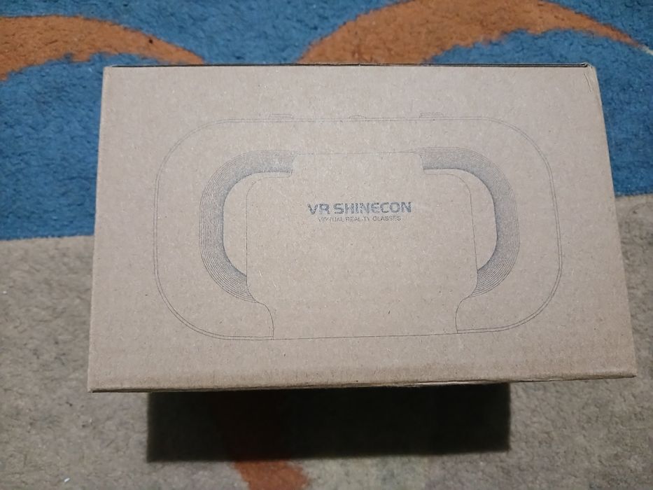 Продаются очки виртуальной реальности