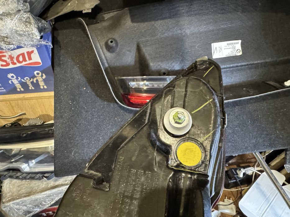 Десни стопове за BMW g20