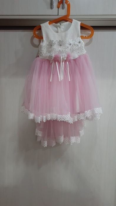 Продам платье на девочку скидка срочно