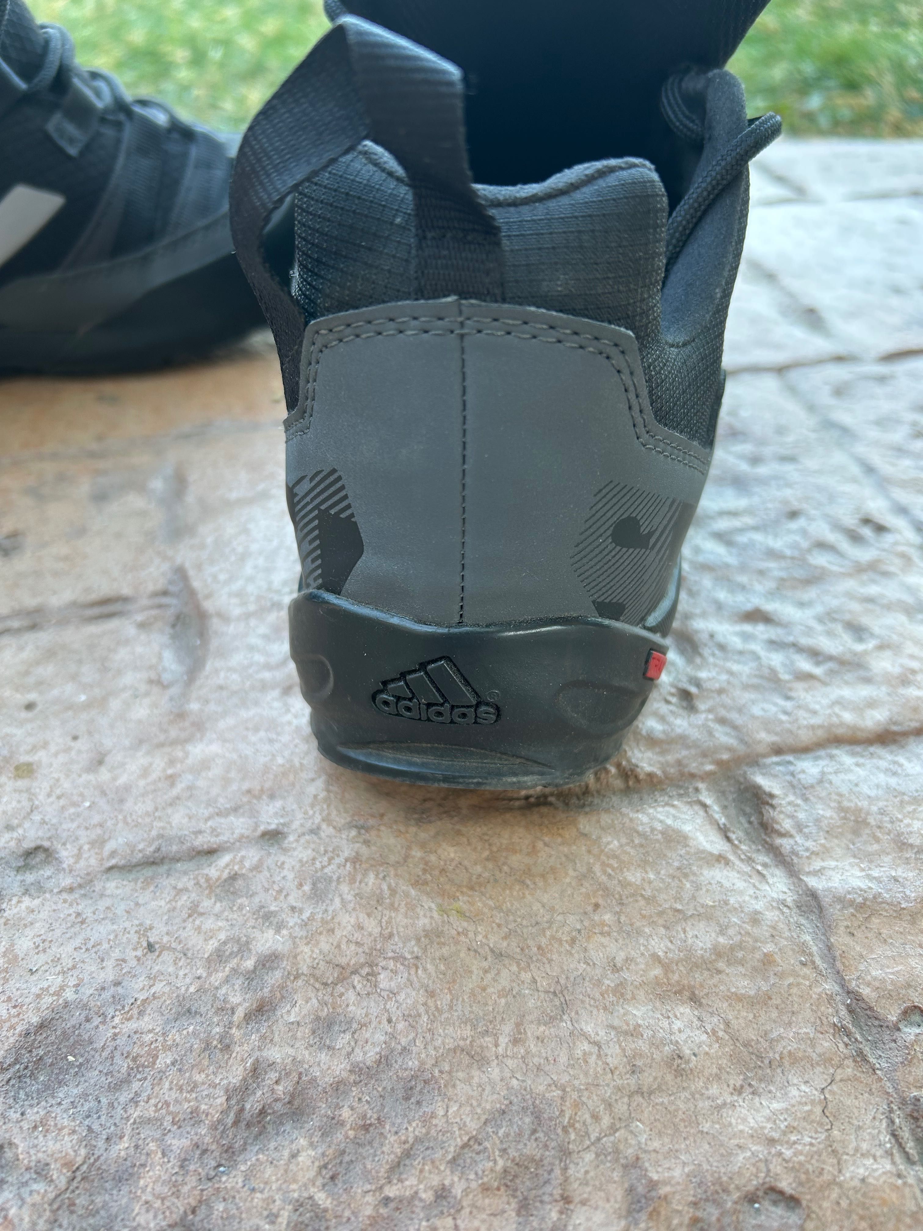 Маратонки Adidas terrex swift solo 2