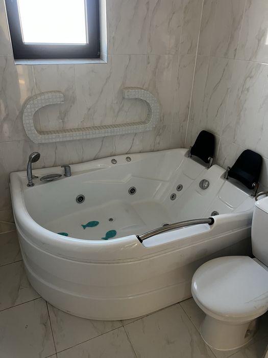Cada jacuzzi 2 persoane