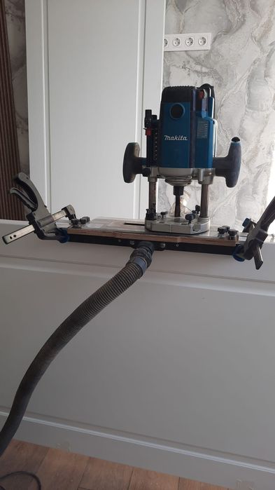 Установка межкомнатных дверей