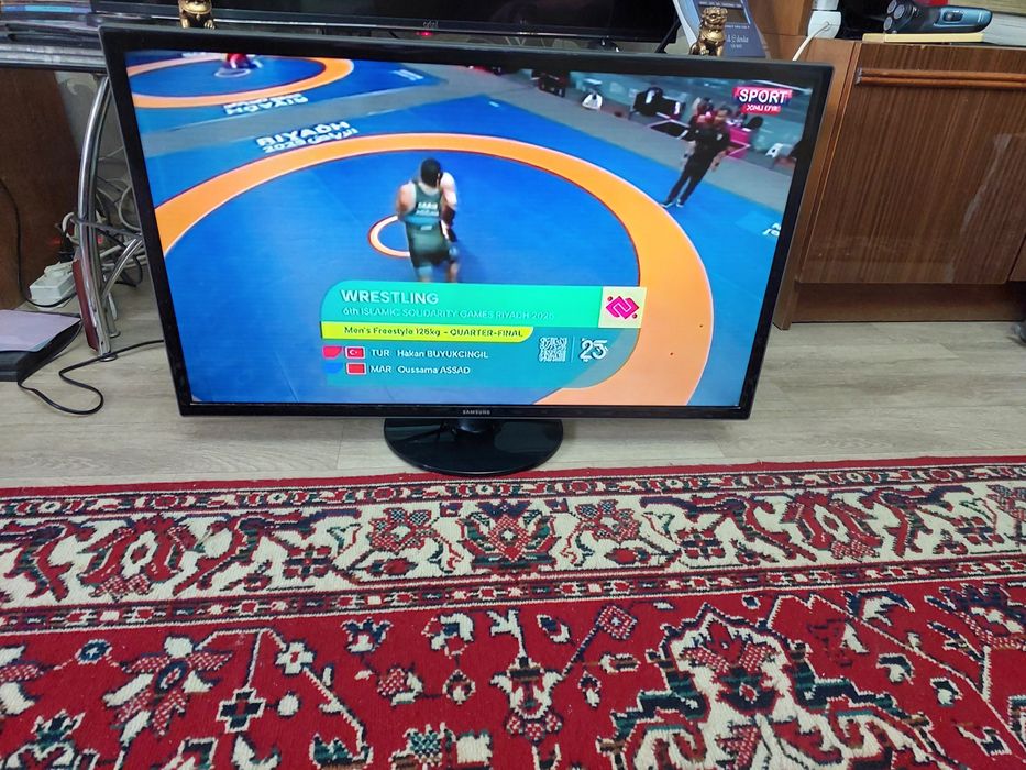 Телевизор Samsung модель UE 32 F 4000AW