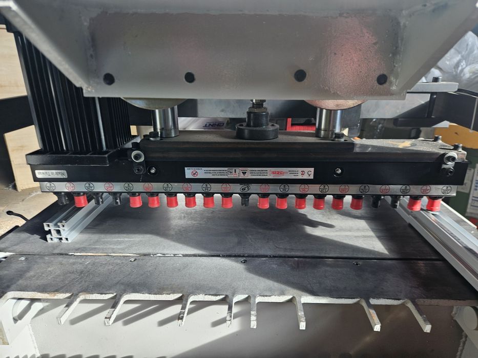 Чисто нова Китайска пробивна машина с две глави по 21 шпиндела