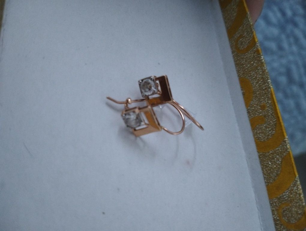 Золотые серьги для девочек