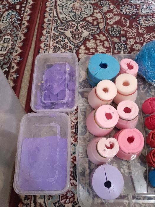 Sovunli gul qoliplari sotiladi