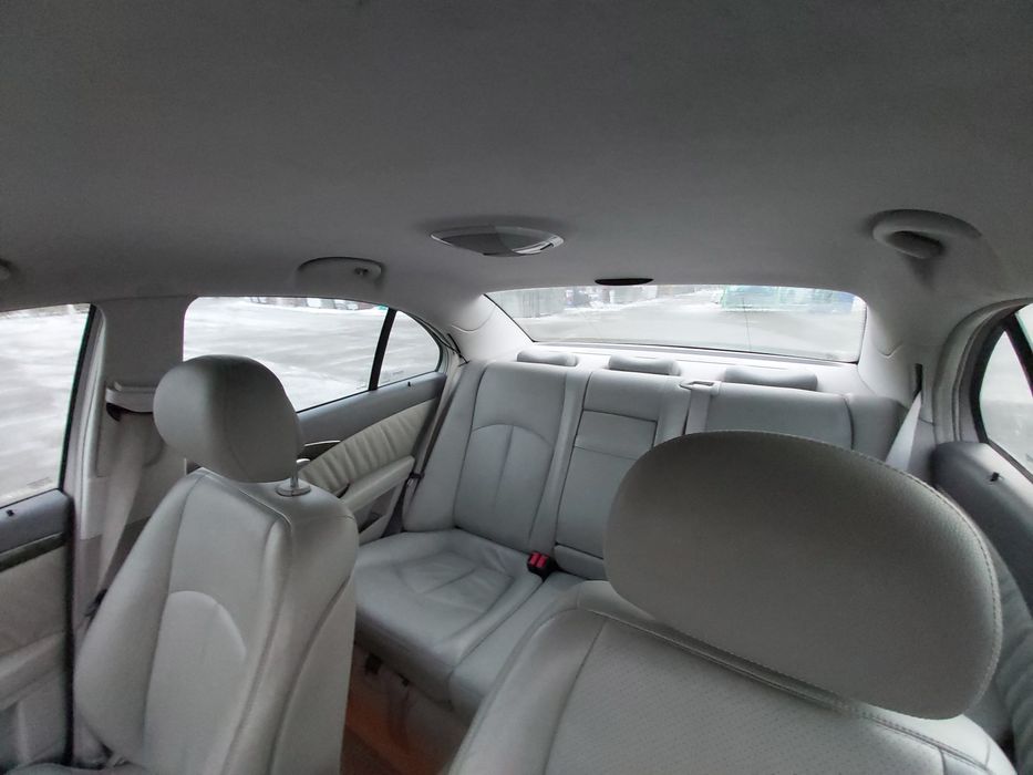 Mercedes E220 2.2 136cp, Avantgarde, Harman Kardon, import Belgia