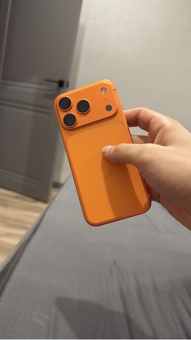 Iphone 17 pro orange