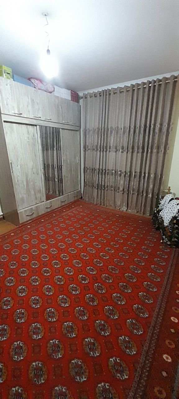 Dacha Sotiladi manzil:Zarafshon shahar Meraj 2 olchazor 22A