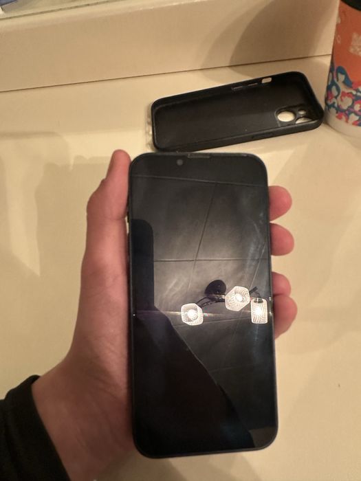 Продам 14 айфон