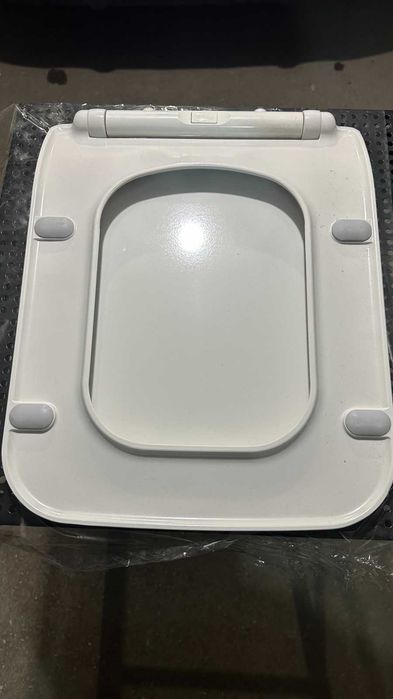 2 броя Тоалетни дъски със забавено затваряне