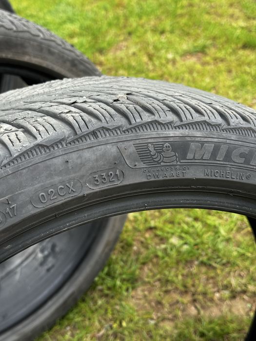 Set 4 Anvelope de iarna R19 | 2 - 255/35/19 | 2 - 235/35/19