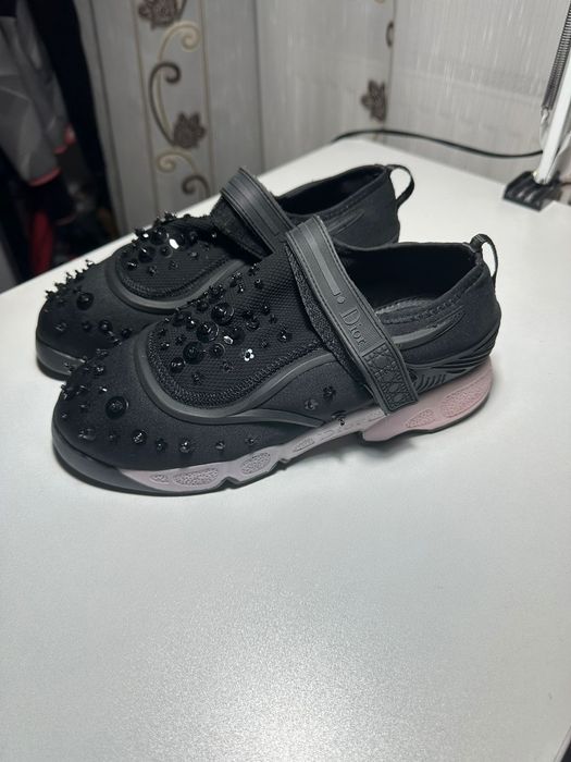 Vand adidași dama Cristian Dior