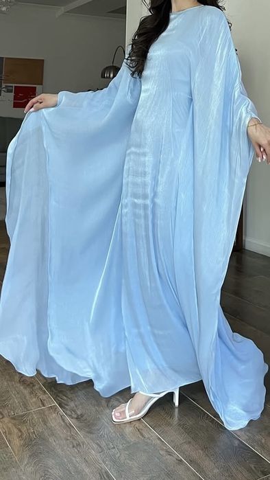 Платье как с витрины-надето лишь один раз!