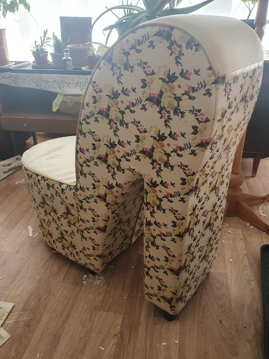 Кресло туфелька красивое