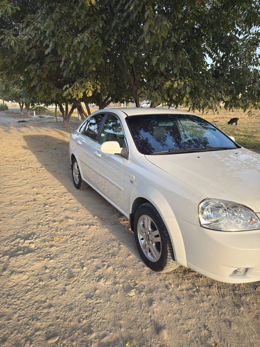 Chevrolet Lasetti 1.8 2010 Yil Sotiladi srochni!