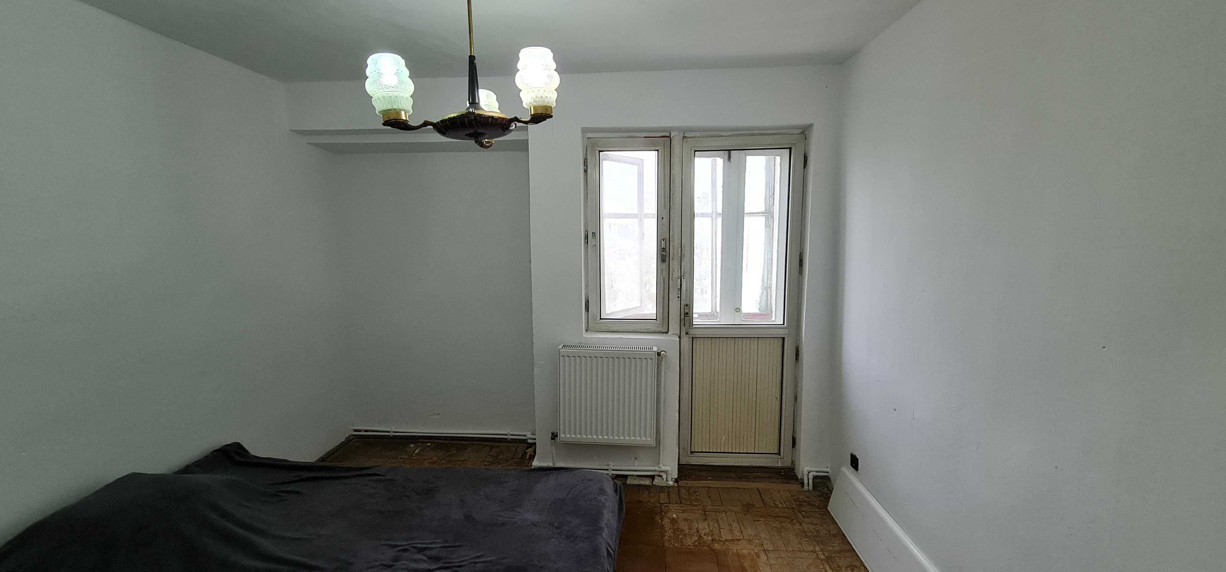 De vanzare apartament 3 camere Micro 3 Buzau