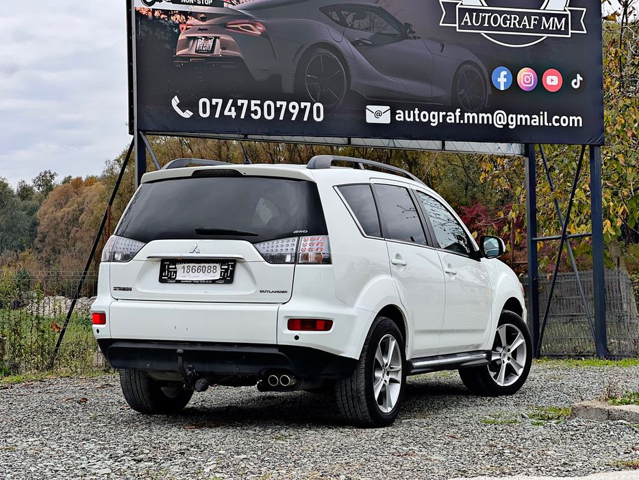 Mitsubishi Outlander / 2012 / 4x4 / 4WD