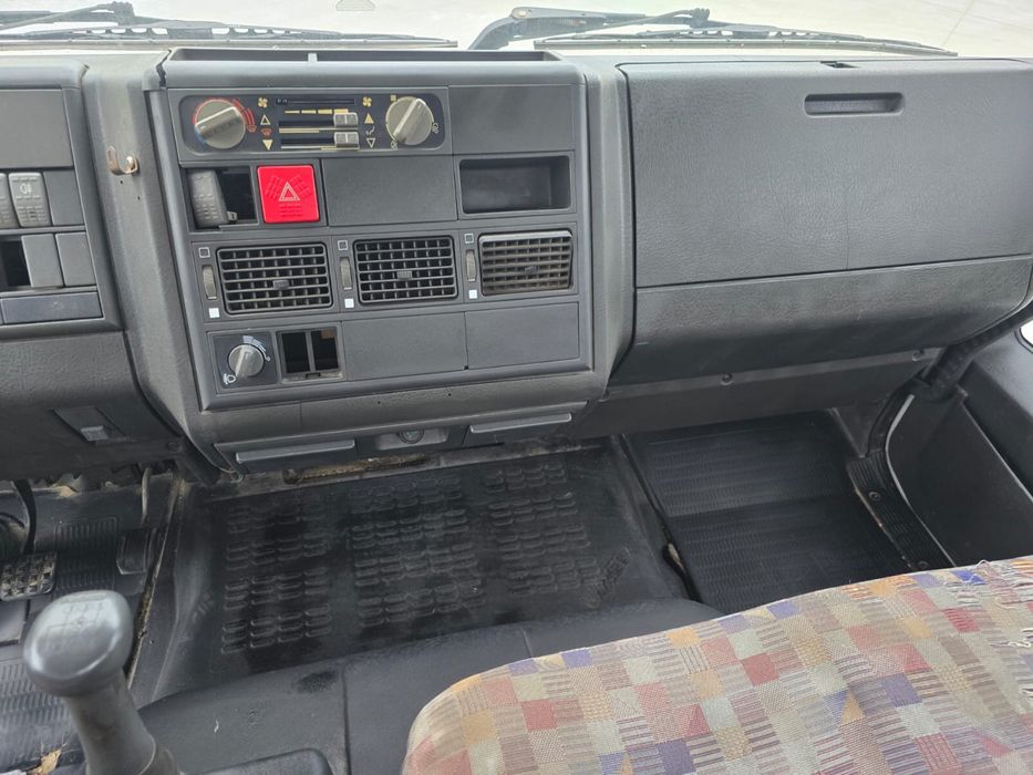 Iveco Eurocargo 120E15 !! Macara Hiab de 4,5 T !! Impecabil !!