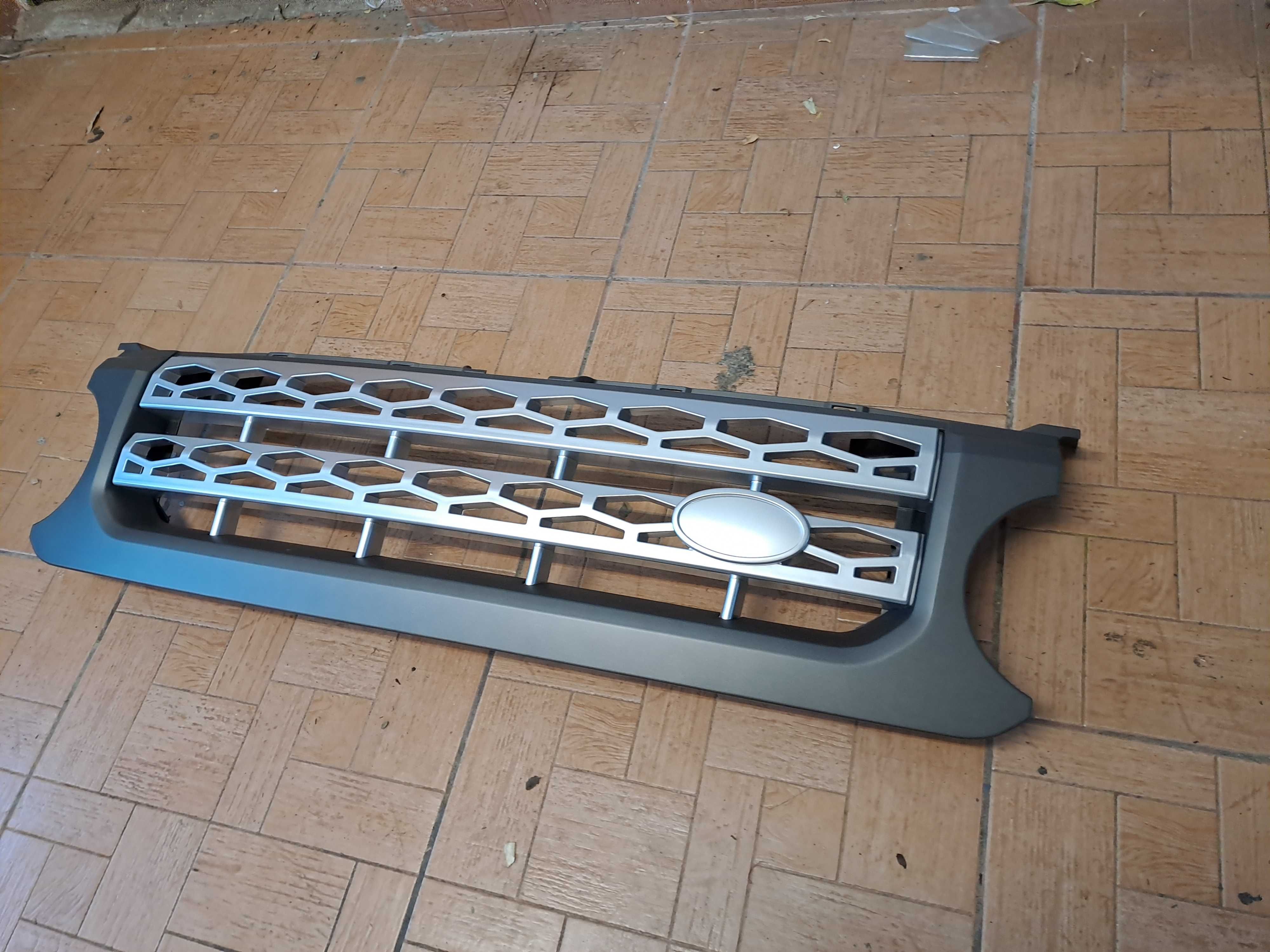 Grila cu semn  radiator capota Land Range rover Sport