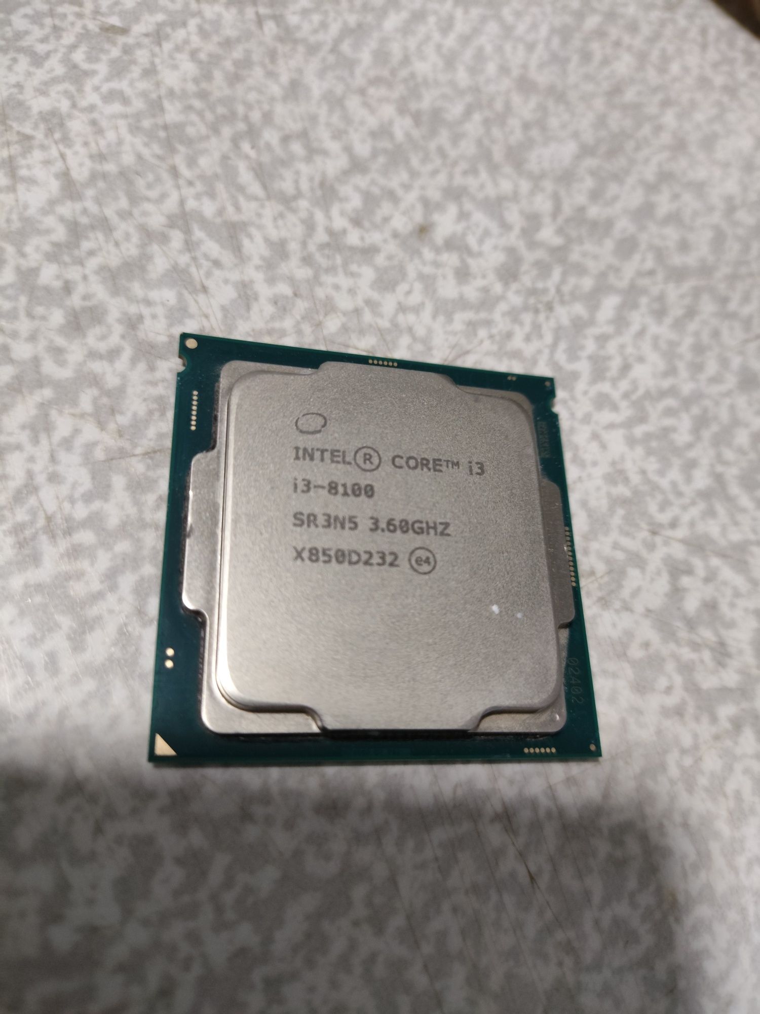 Процессор Core I3-8100