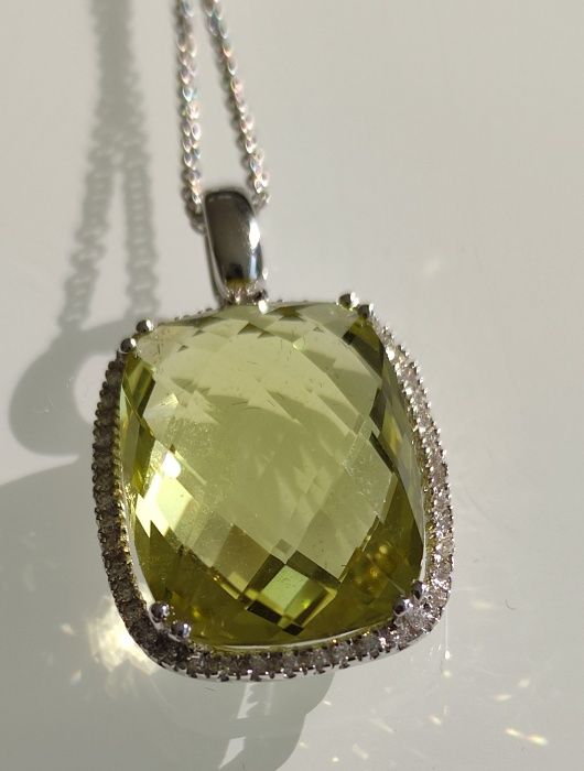 Colier aur 18k cu diamante si quartz