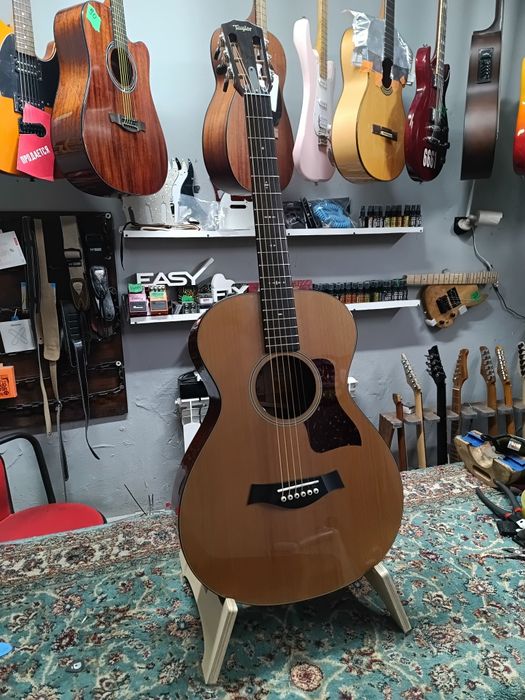 Taylor 512 CE 12-fret акустическая гитара