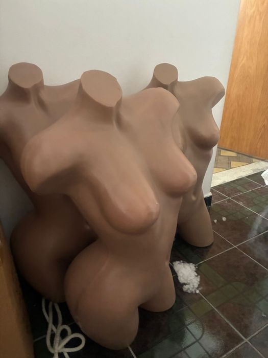 Manechini dama picioare bust